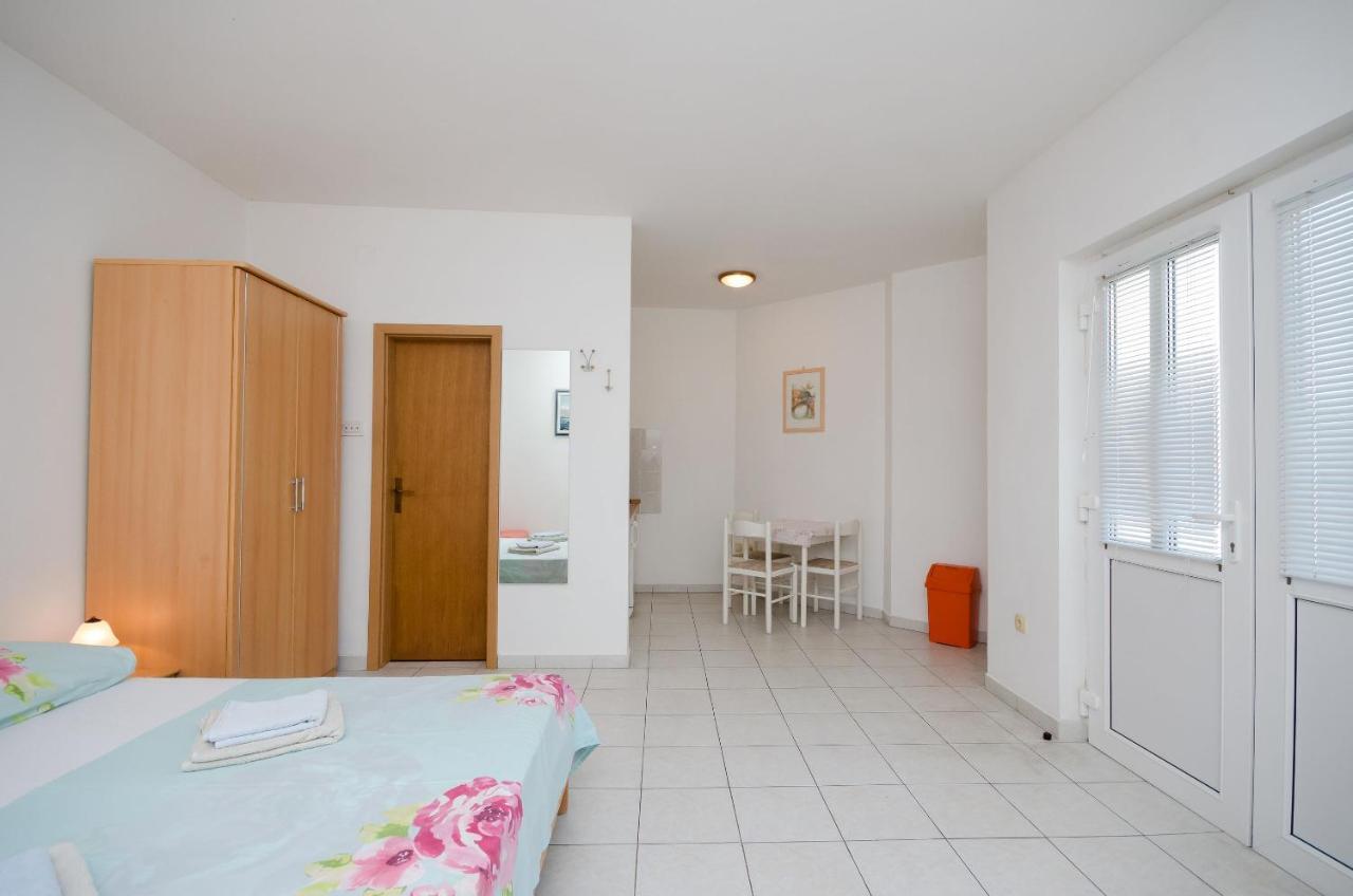 Apartments Branimir โนวีวีโนดอลสกี ภายนอก รูปภาพ